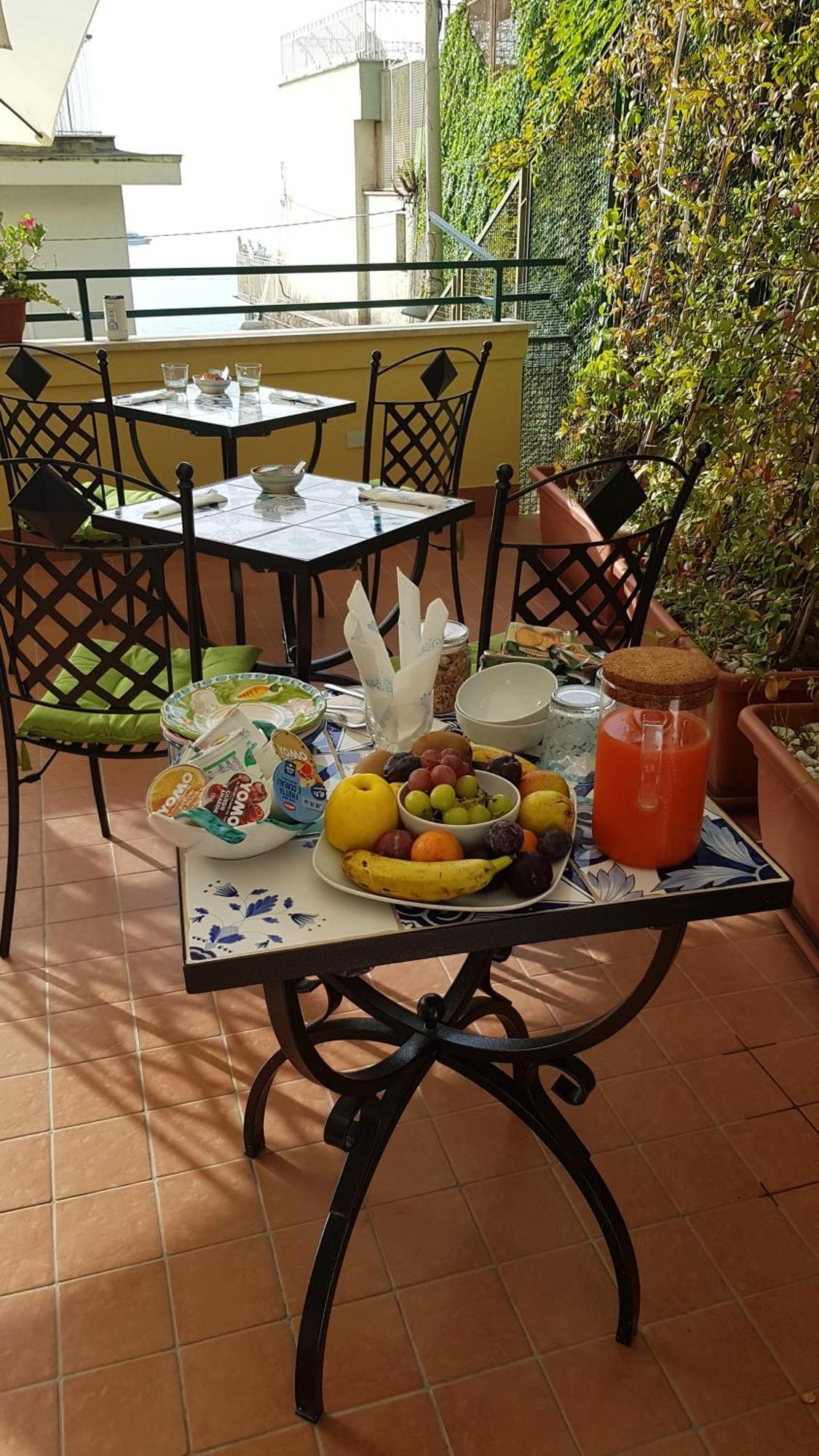 B&B Diemme Amalfi Coast Vietri Bagian luar foto
