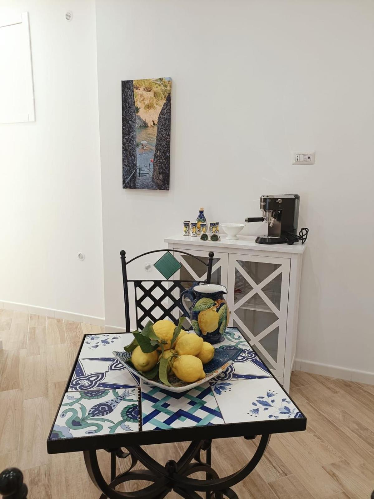 B&B Diemme Amalfi Coast Vietri Bagian luar foto